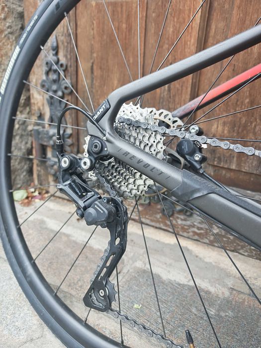 Giant Gravel carbon