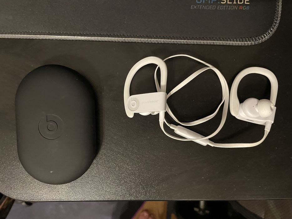 Powerbeats studio 3