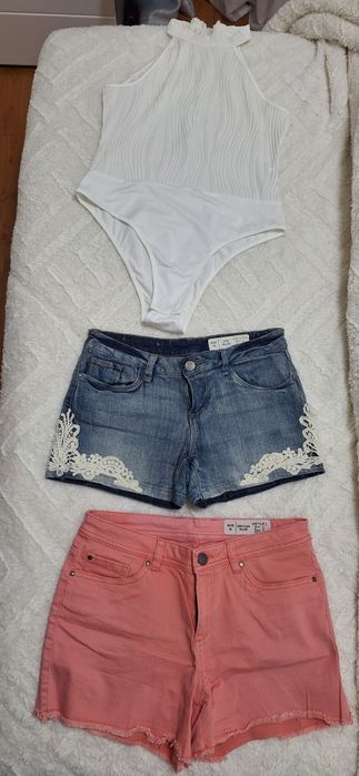 Lote Verão: Body Halter Branco tamanho M + 2 Calções de Ganga (Tam. 36