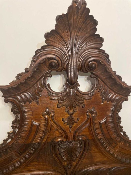 Cama estilo Rococo