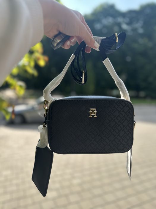 Кросбоді tommy hilfiger , оригінал