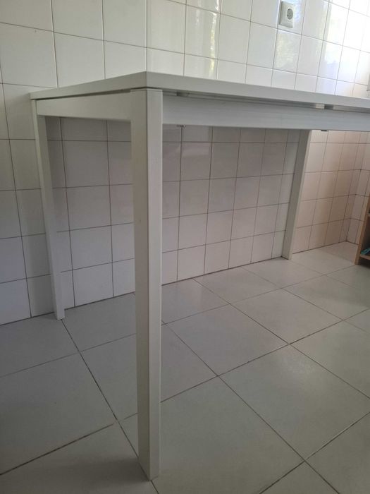 Mesa IKEA Melltorp