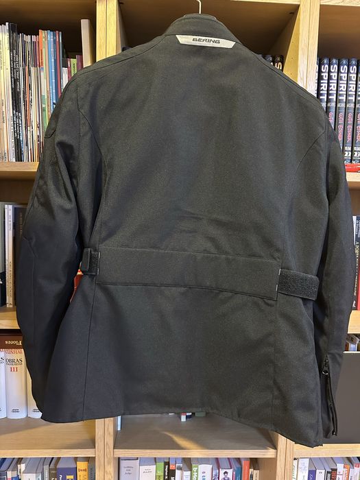 Casaco Mota Novo marca Bering Lady Body Fit tamanho T3/L Preto