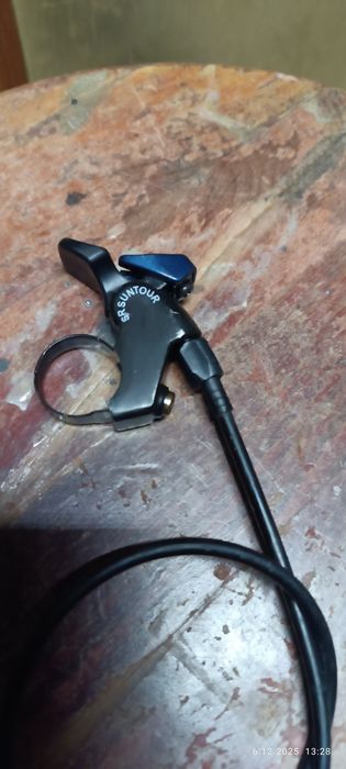 Manetka Blokady skoku Amortyzatora suntour