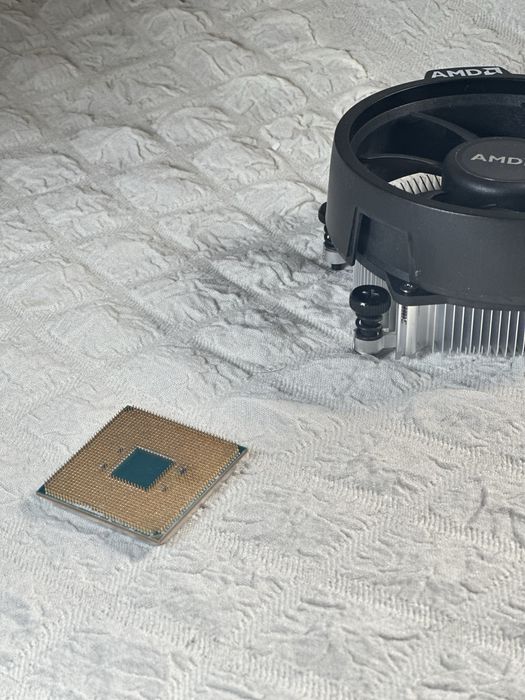 СРОЧНО ! Процесор Ryzen 5 3600 +боксовый куллер