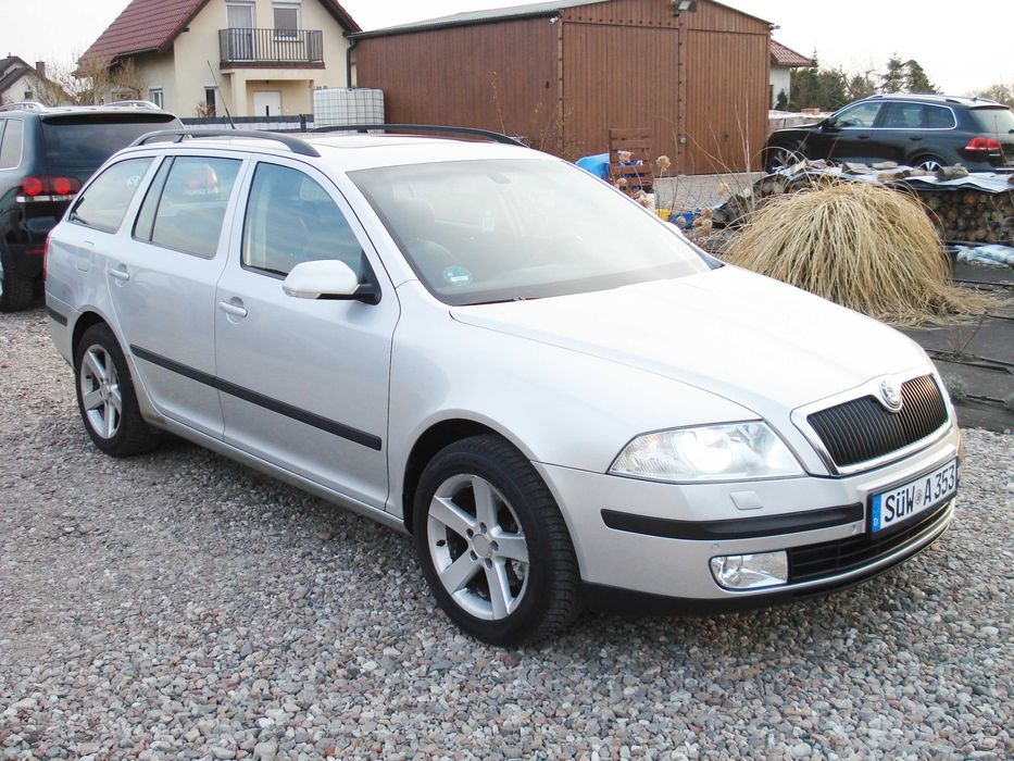 Skoda Octavia Kombi 2.0 FSI 150 KM Niski przebieg - Bogato wyposażona