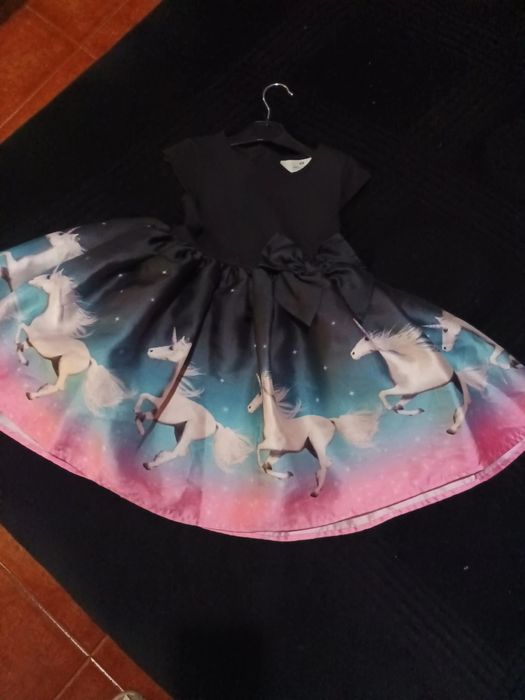 Vestido H&M com Unicórnios