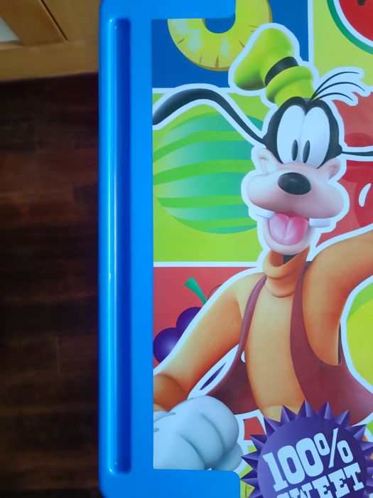 Mesa de criança da Toysrus