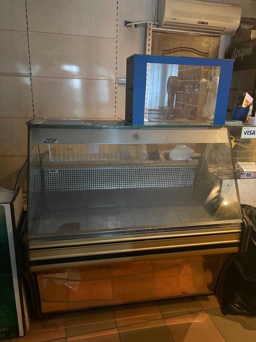 !Терміново продам Холодильні вітрини Cold W12 б/у, 2 шт