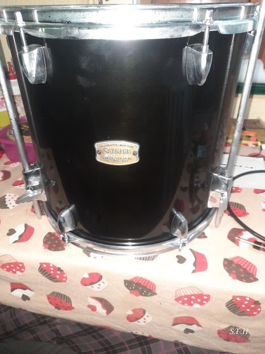 Vendo Floor Tom 14" yamaha
