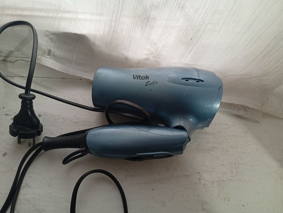 Фен классный  не новый