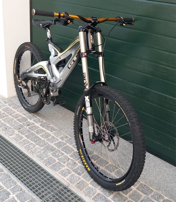 Bicicleta GT fury downhill