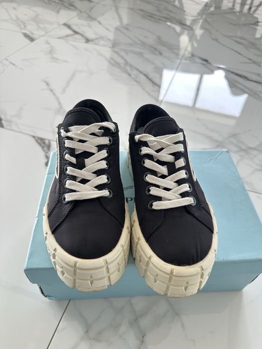 Кросівки Prada 35р