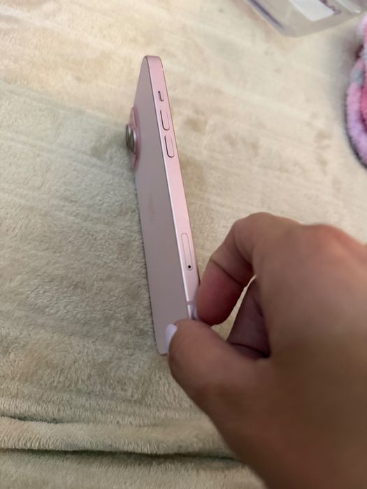iPhone 15 128gb pink Novo