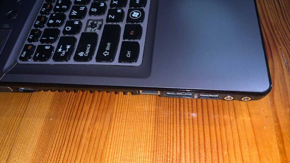 Ноутбук Lenovo Y570