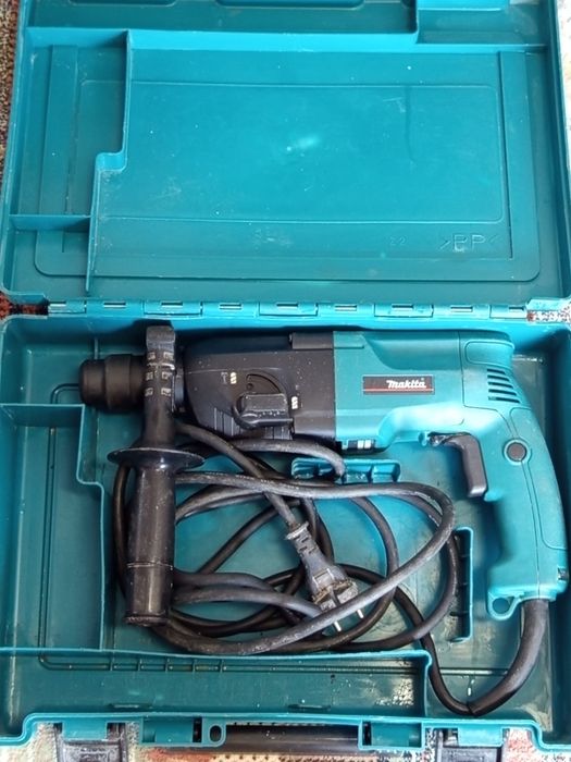 Martelo perfurador Makita sds plus