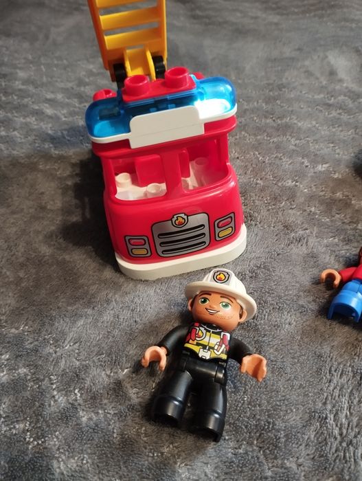 Zestaw LEGO Duplo wóz strażacki + policyjny