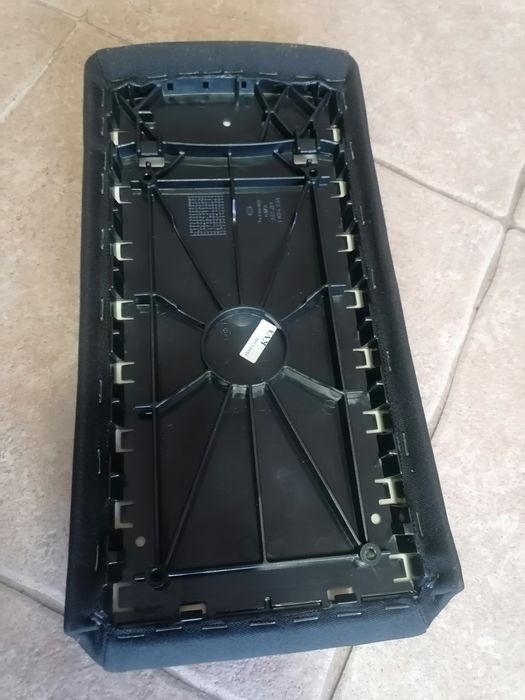 Vendo apoio de braço, central, para carro