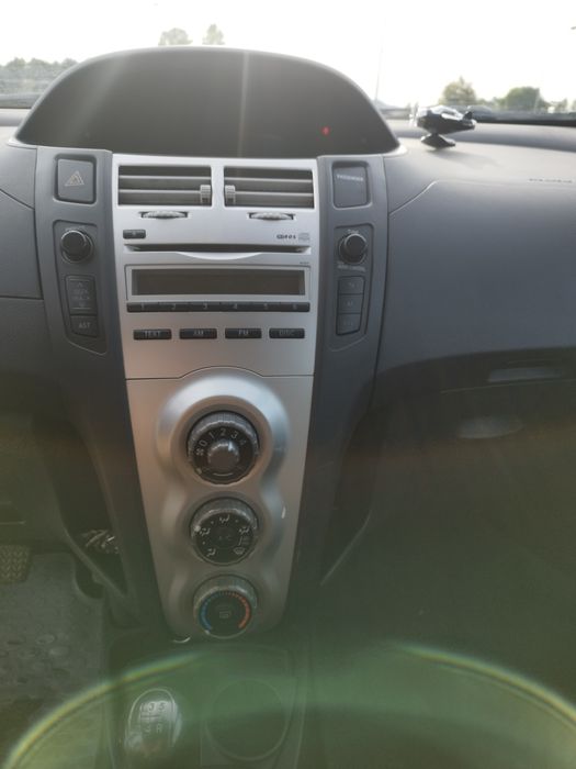 Toyota Yaris 1.3 benzyna