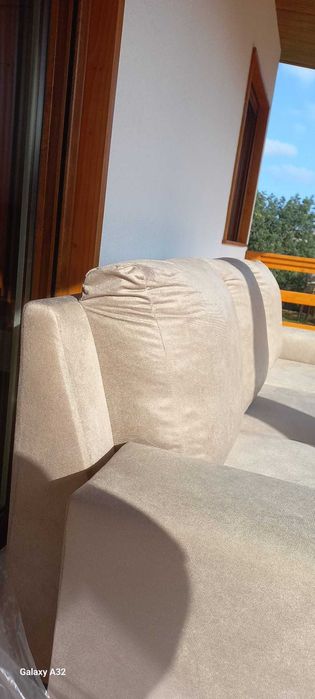 Sofá de 3 lugares com banco, novo, a estrear