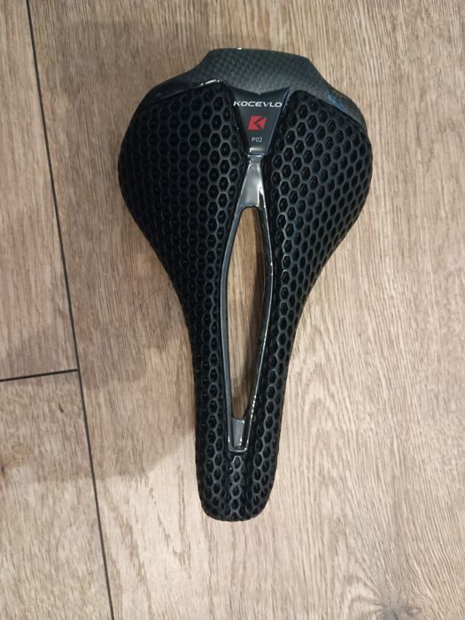 Sprzedam siodełko szosowe carbon
