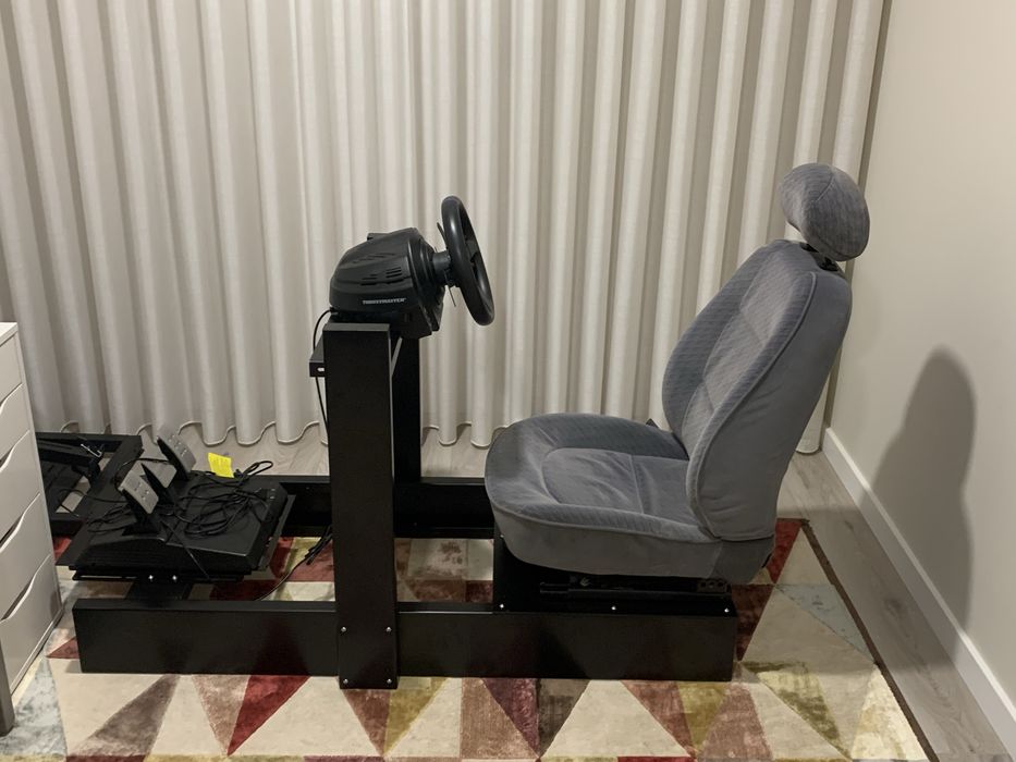 Cockpit + Thrustmaster T300RS Steering Wheel + Pedals64752405891458123