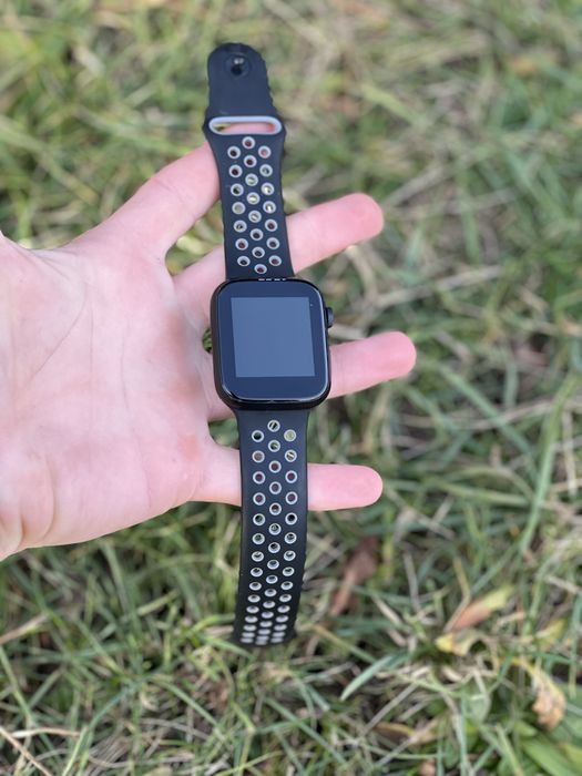 Продам смарт годиник