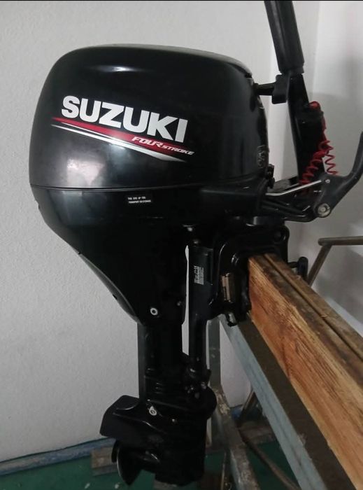 Vendo motor Suzuki fora de borda 8cv