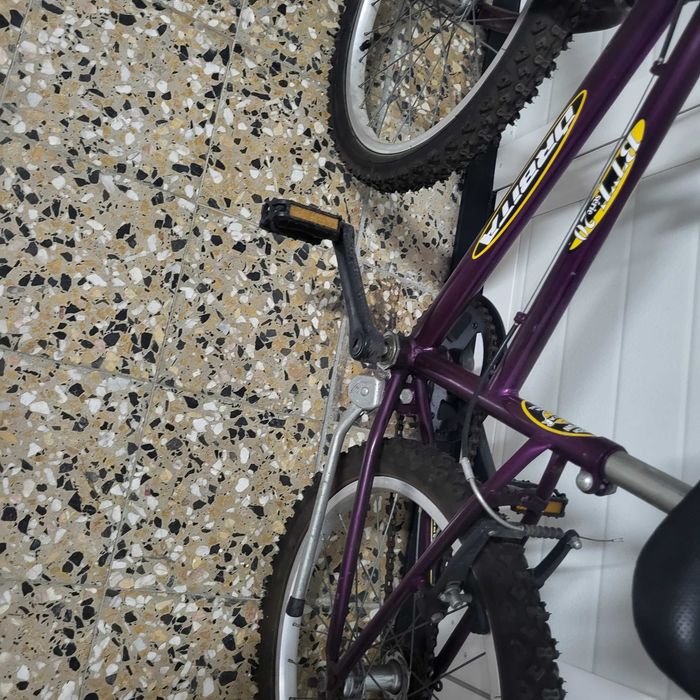 Vendo bicicletas uzadas em bom estado para crianças 4-10 anos