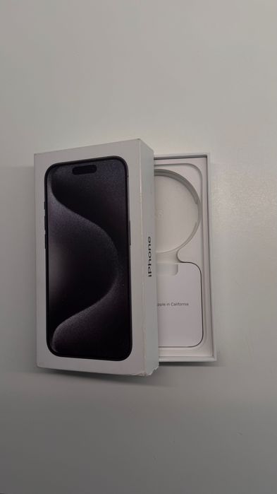 IPHONE 15 pro max Niebieski tytan bateria 88%