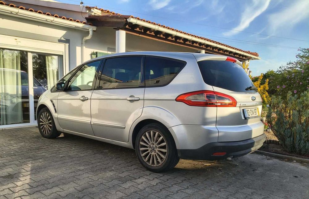 Ford S-Max 1.6 TDCi (2014) –  180.000 km – Muito Económica e Espaçosa