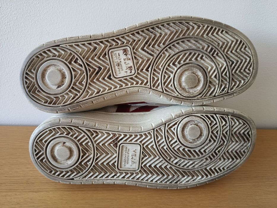 Buty sneakersy Veja roz. 39 białe