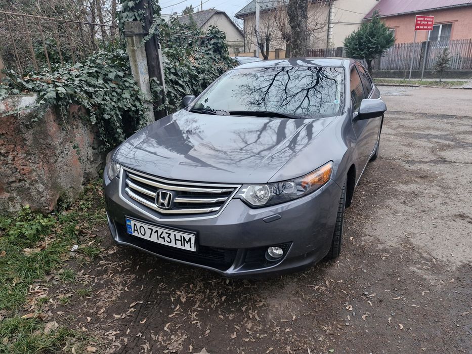 Авто в гарному стані. Сів і поїхав. Всі питання по телефону.