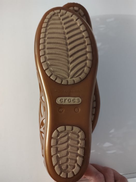 Жіночі балетки Crocs