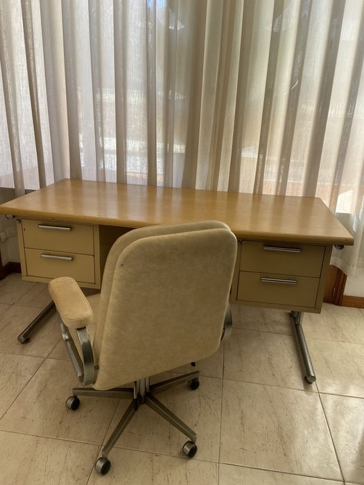 Secretaria metalica Daciano da Costa, linha Dfi 4 gavetas