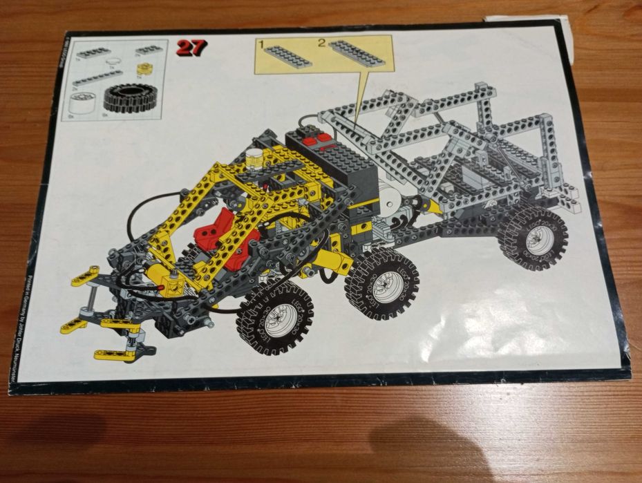 Lego 8868 Air Technic Claw Rig z 1992 roku z instrukcją.