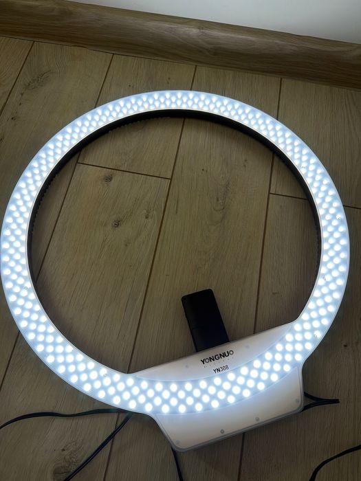 Lampa pierścieniowa Ring YN 308