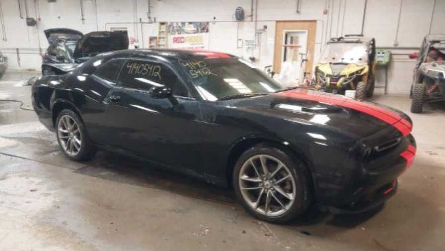 Бампер Dodge Challenger запчастини додж челенджер запчасти