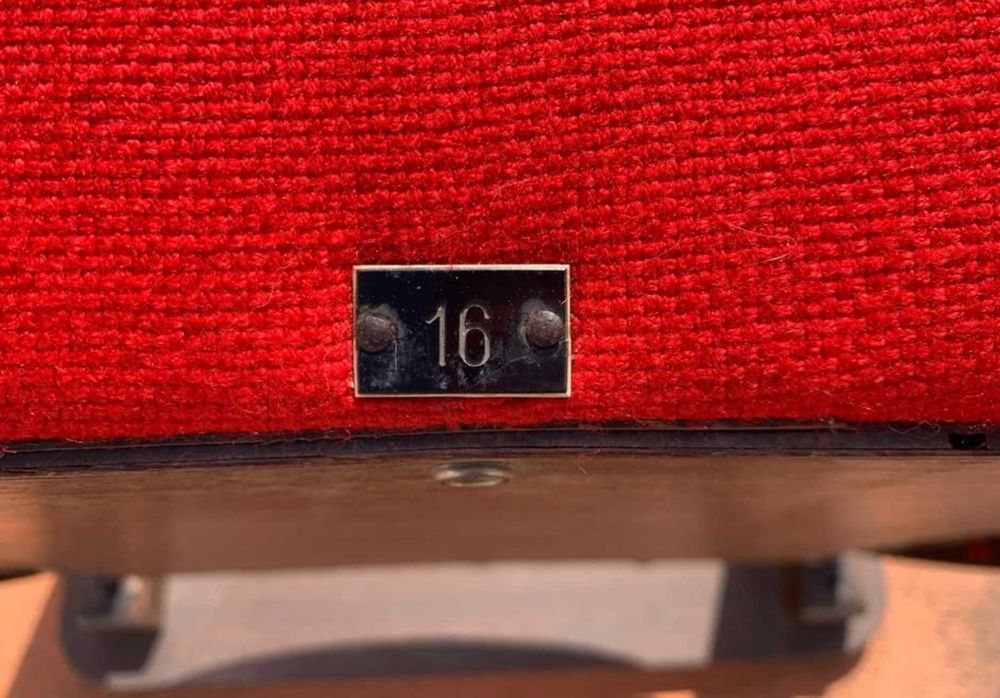 2 Cadeiras de do antiga sala de Cinema Odeon ( Restauradas)