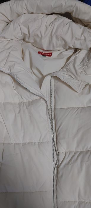 Пуховик молочний modus