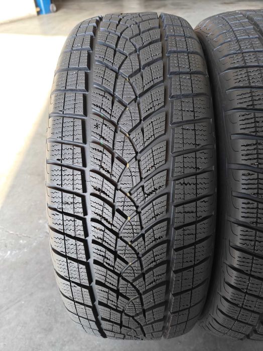 2шт. R18 215 55 шини зимові Goodyear Ultra Grip Performance SUV