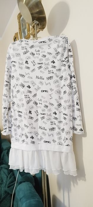 Sukienka, tunika biala w czarne napisy, Terranova Kids r S