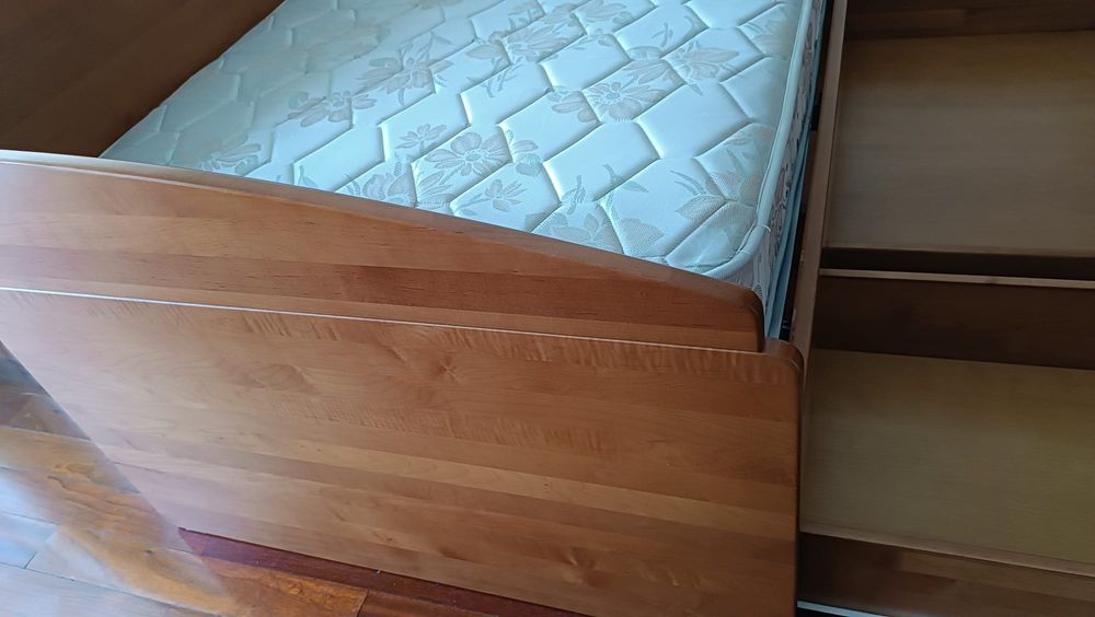 Cama individual / solteiro com gavetas