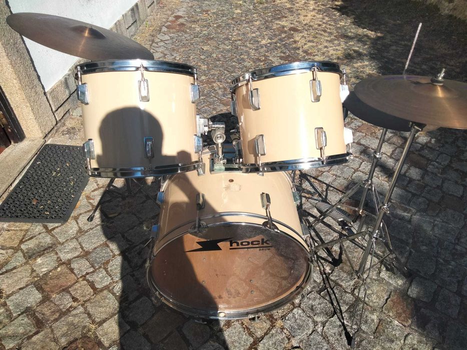 Bateria Hock Shock Laser Series com Pratos Paiste - Pronta a Tocar!