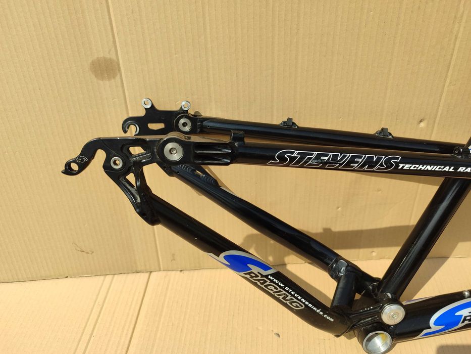 Rama MTB Full Stevens F9 Team Roz.19"