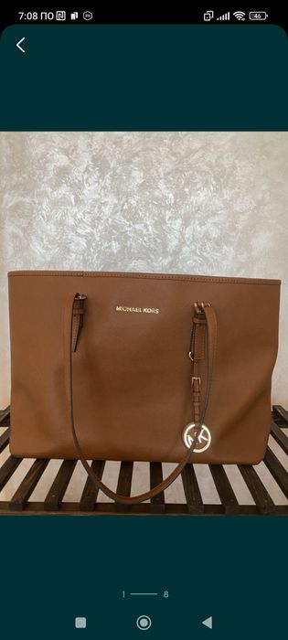 Michael Kors продам дві чудові вмісткі шкіряні оригінальні сумки