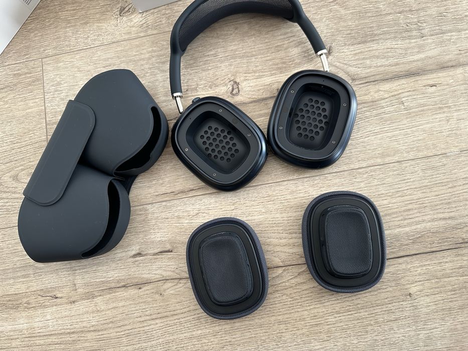 Apple AirPods Max ミッドナイト USB-C Apple AirPods Max (USB-C) MWW43ZA/A [ミッドナイト] 価格比較