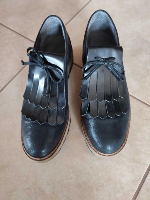 damskie czarne Sneakersy, skórzane na platformie