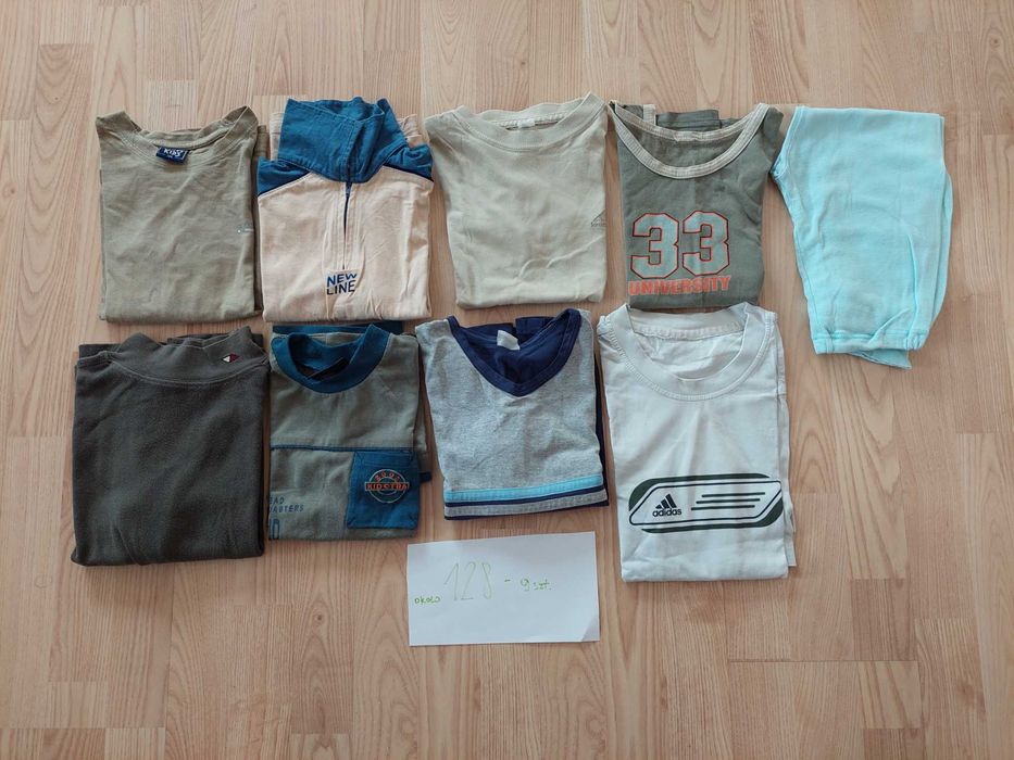 Koszulki dla dziecka  128 cm - 9 sztuk