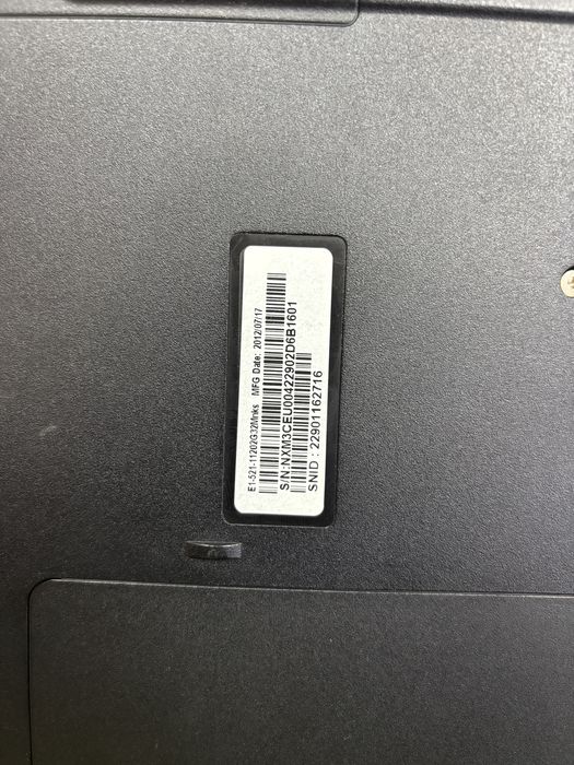 Ноутбук Acer Aspire E1-521